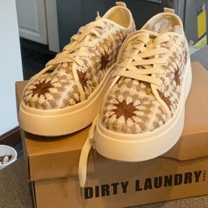 Dirty Laundry Rambling Crochet Platform Sneaker